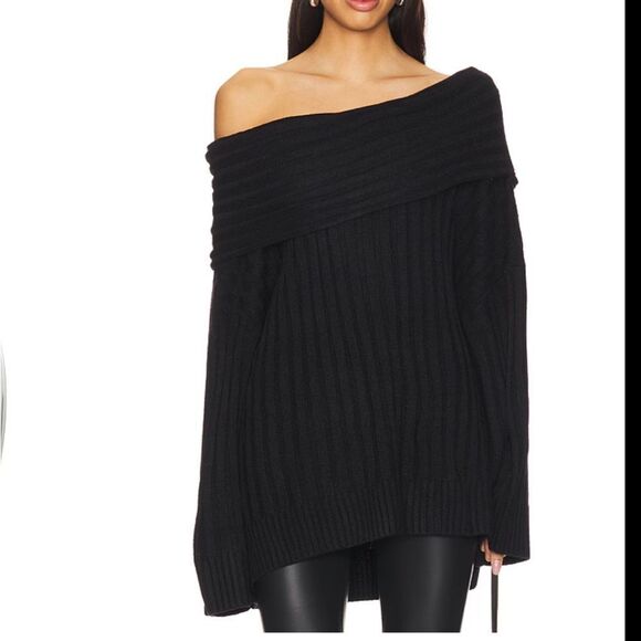We wore what black sweater - Picture 1 of 3